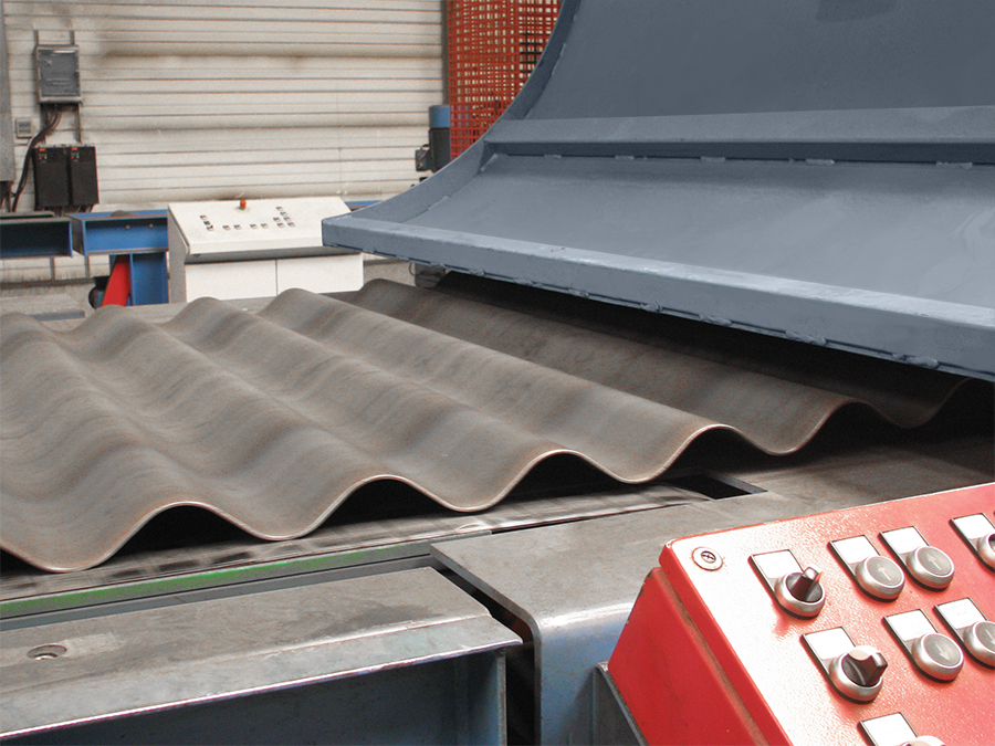 بررسی رفتار تیر ورق با جان موجدار(سینوسی) در مقاطعی با فولاد سرد با ضخامت های متغیر