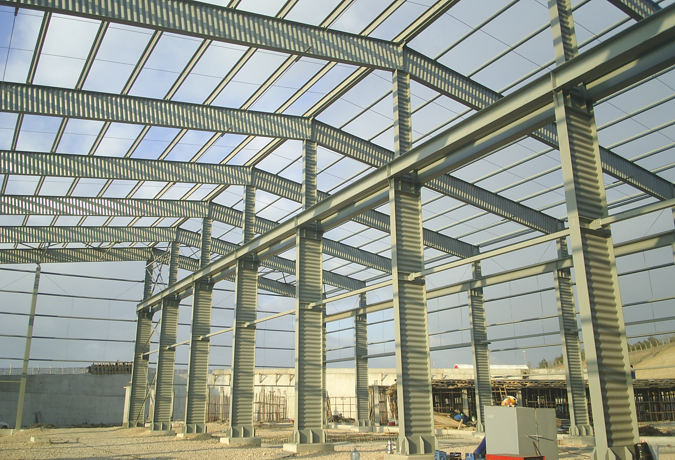 مزایای تیر ورق با جان موجدار سینوسی در ساخت سوله های مدرن